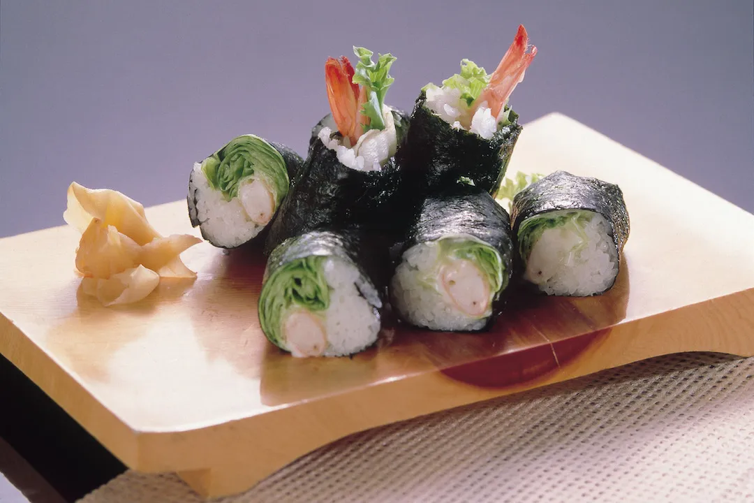 Lettuce-maki (sushi roll)