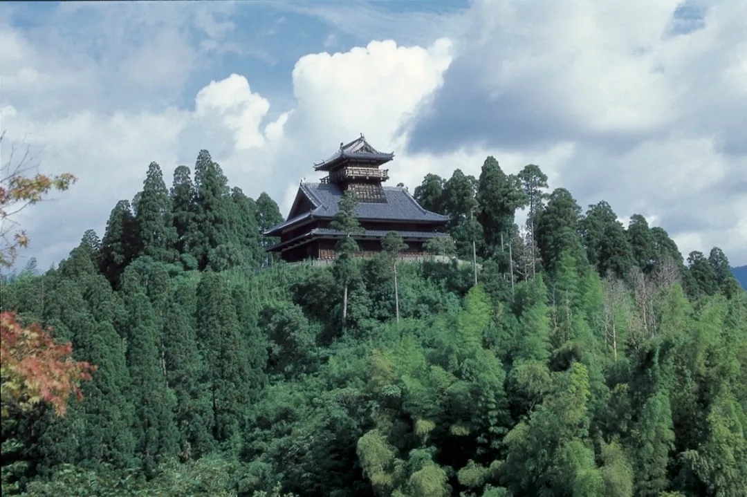 Aya Castle